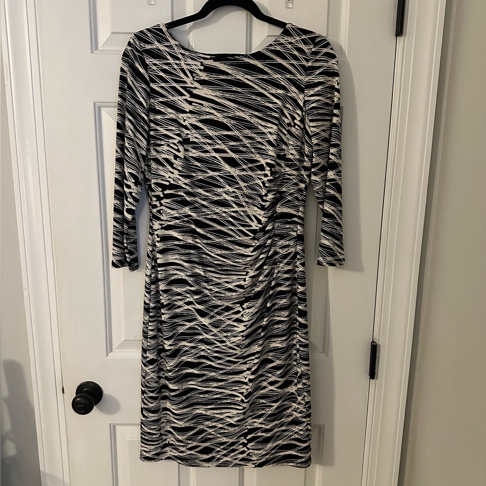 Beautiful Anne Klein dress.